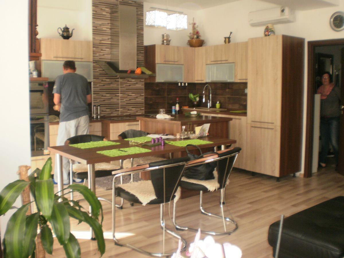 Homestay Aki - 2 +kk *
